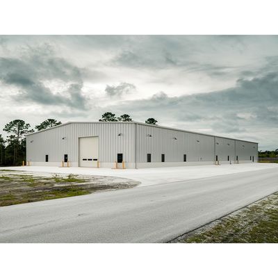 Pre Engineered Steel Structure Construction Factory With Integrated Office 30m x 70m x 9m