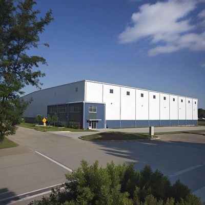 Strong Framework Prefabricated Steel Workshop Buildings 50mm 75mm 100mm Panel Thickness